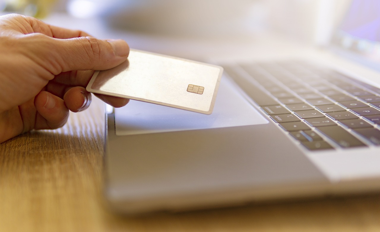 Top 5 des sites incontournables pour un achat High Tech en ligne